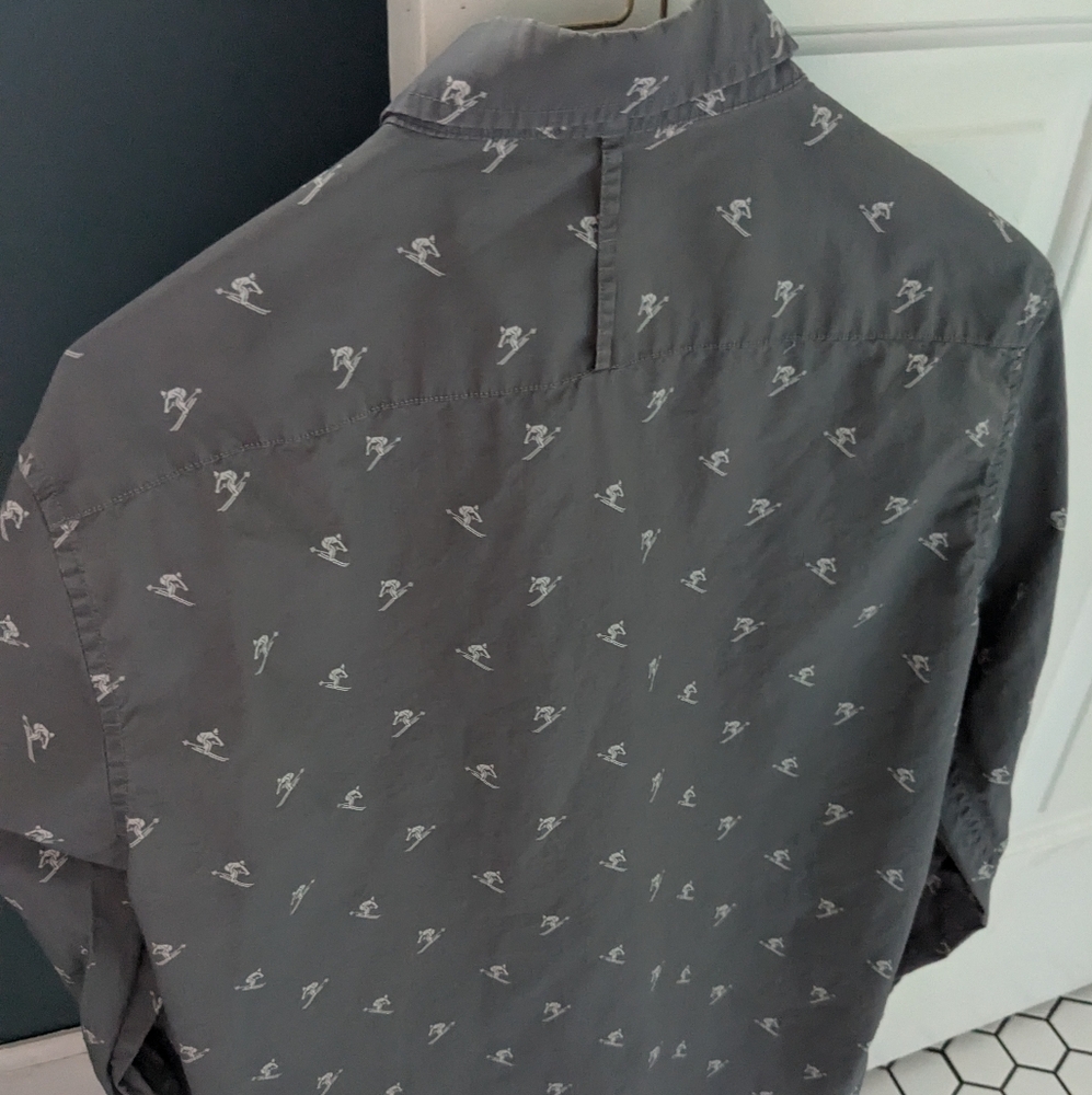 Banana Republic Luxe Poplin Untucked Slim Fit Skier Shirt Size Small - Picture 2 of 2